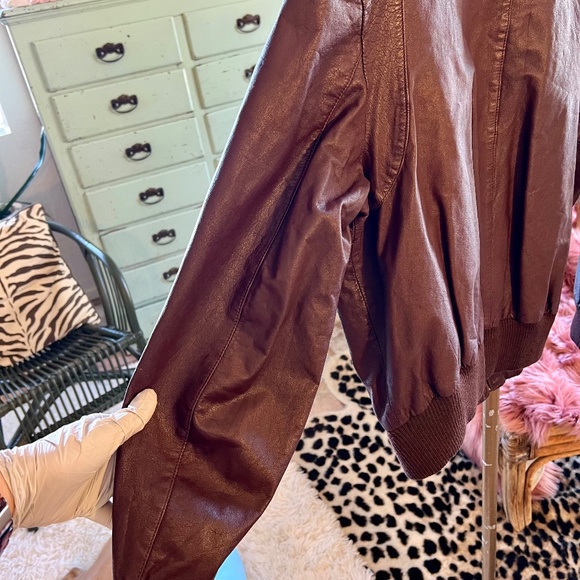 Vintage Maroon Leather Member's Only Style Jacket - Picture 11 of 13